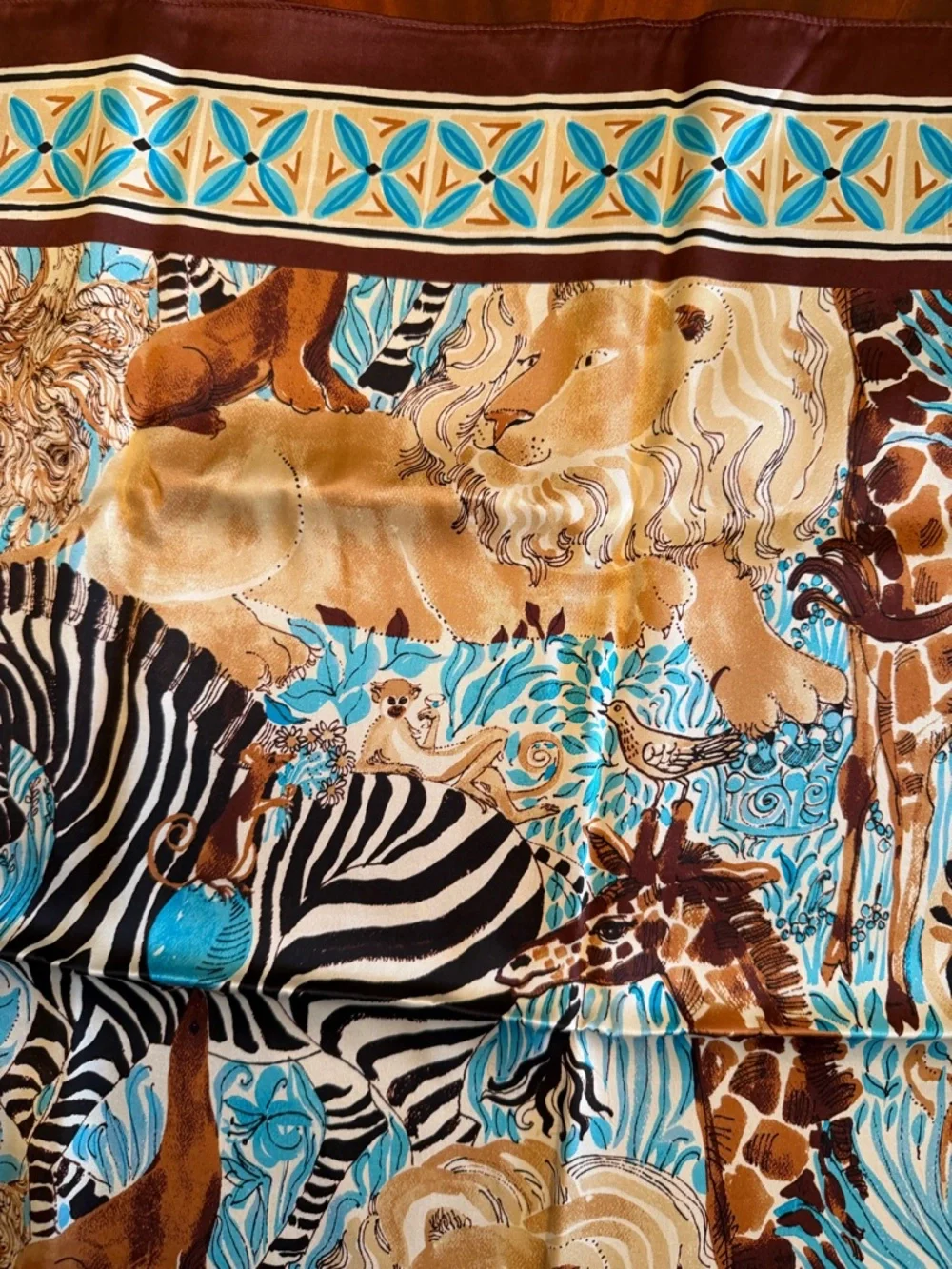 NWT Rare Lilly Pulitzer Lilly’s Zoo Silk Scarf Club Lilly Exclusive - Picture 7 of 14